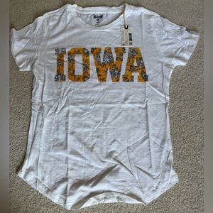 Women’s Iowa Hawkeyes Graphic Tee